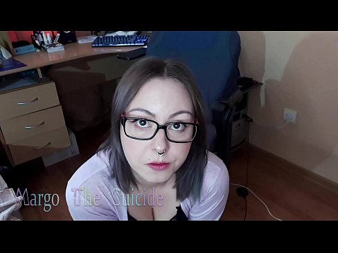 ❤️ Kynþokkafull stelpa með gleraugu sýgur dildó djúpt á myndavélinni ️ Klámmyndband á klám is.pornolymp.ru