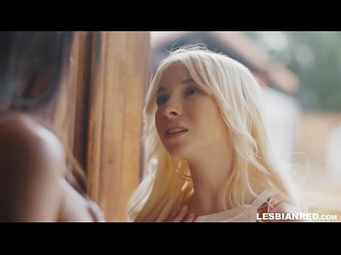 ❤️ Stelpan kemur heim nokkrum mánuðum síðar og endar með því að borða kisu stjúpmömmu sinnar ️ Klámmyndband á klám is.pornolymp.ru